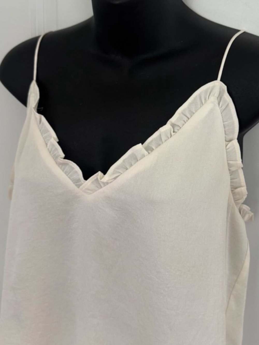 Express Ruffle Trim Cami Top - Picture 5 of 9